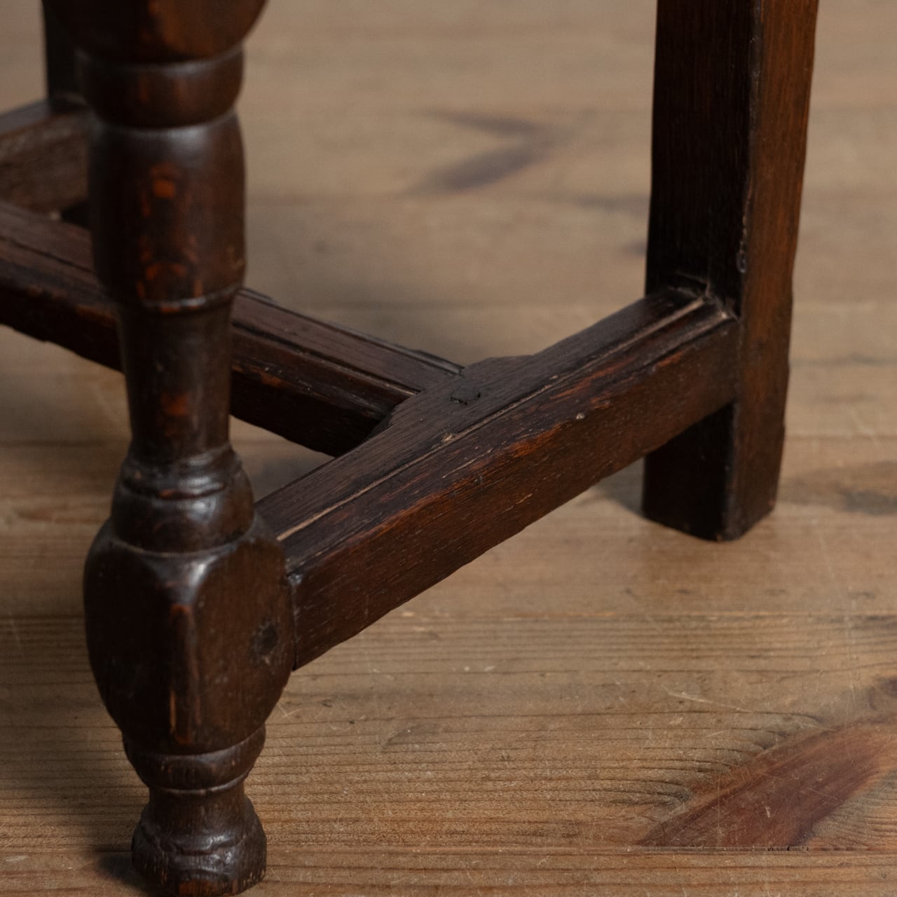 Lorraine Chair / ロレーヌチェア 〈チェア・椅子・デスクチェア