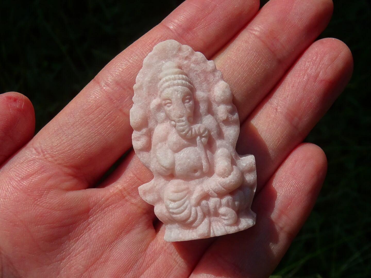 Love Ganesha、ガネーシャ彫刻fromピンクオパール | 虹石屋