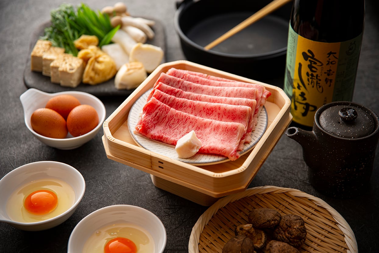 人気No.1☆＜2〜3人＞奈良の恵みの大和牛上すき焼きセット／肩ロース