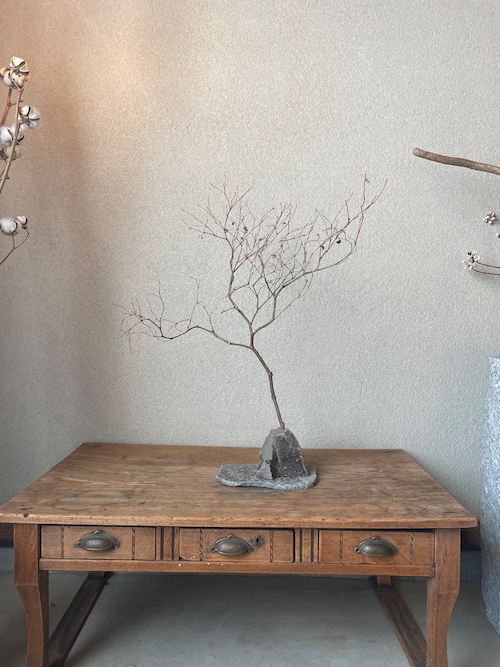 114 石の花器・枝ものセット