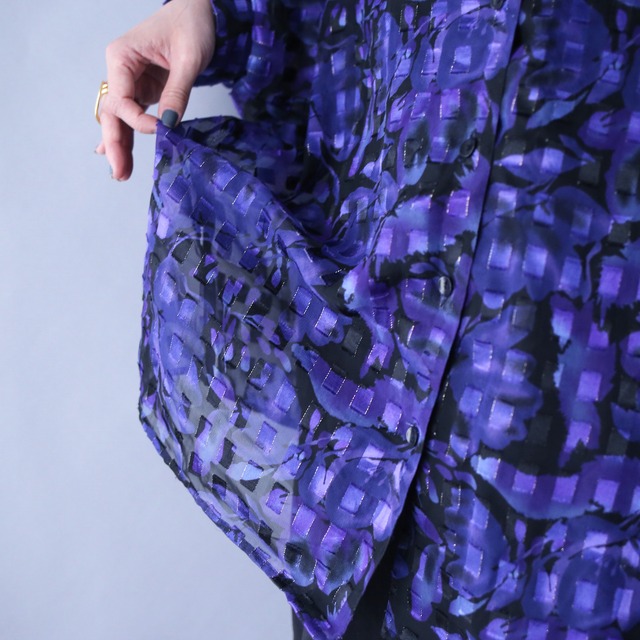 block and flower pattern over silhouette see-through shirt