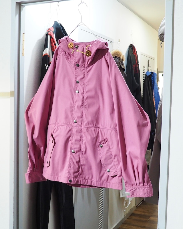 " THE NORTH FACE " Cherry blossom Color vintage Mountain gear jacket