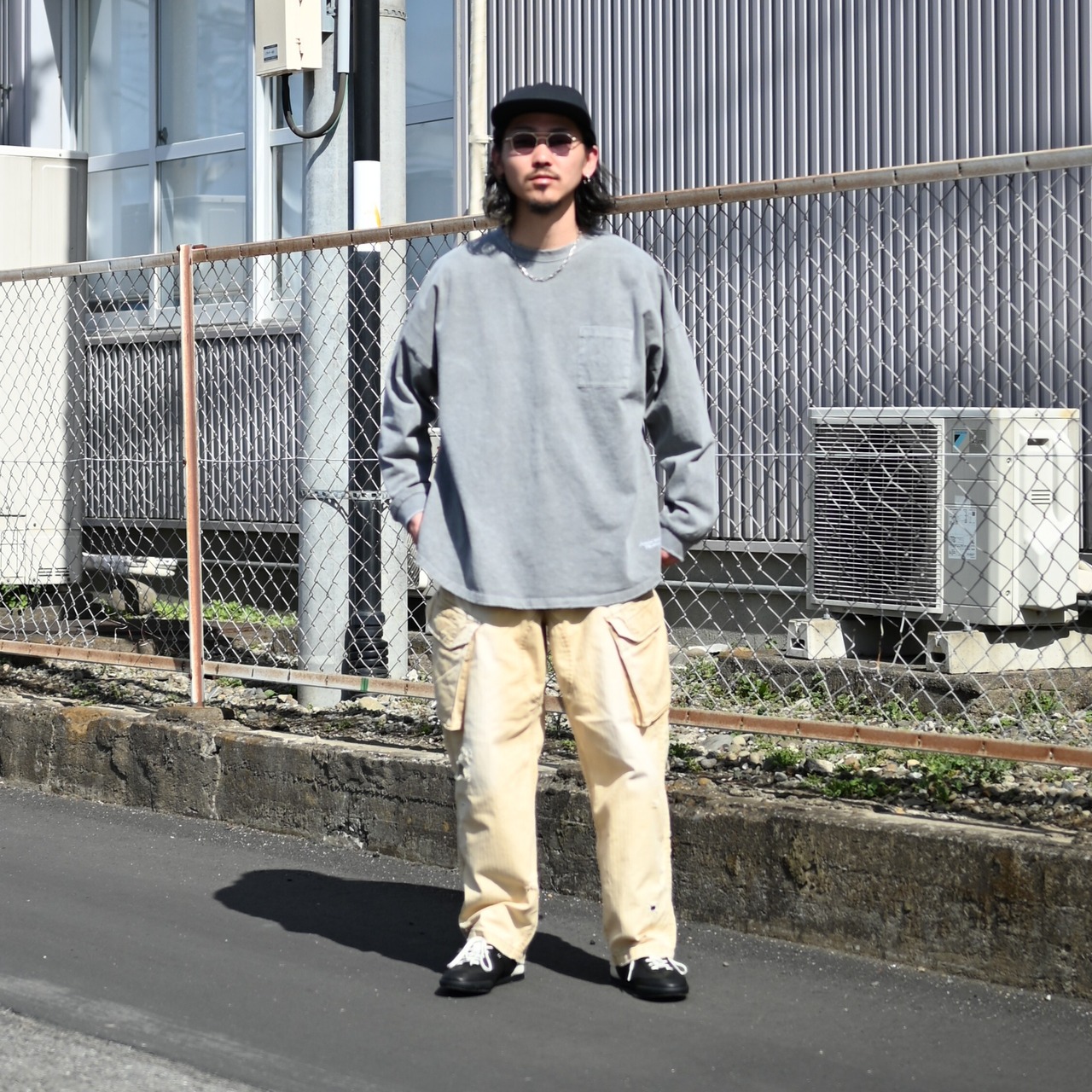 ANACHRONORM (アナクロノーム)特殊エイジング加工/サンフェードダメージ加工を施したミリタリーセットアップ