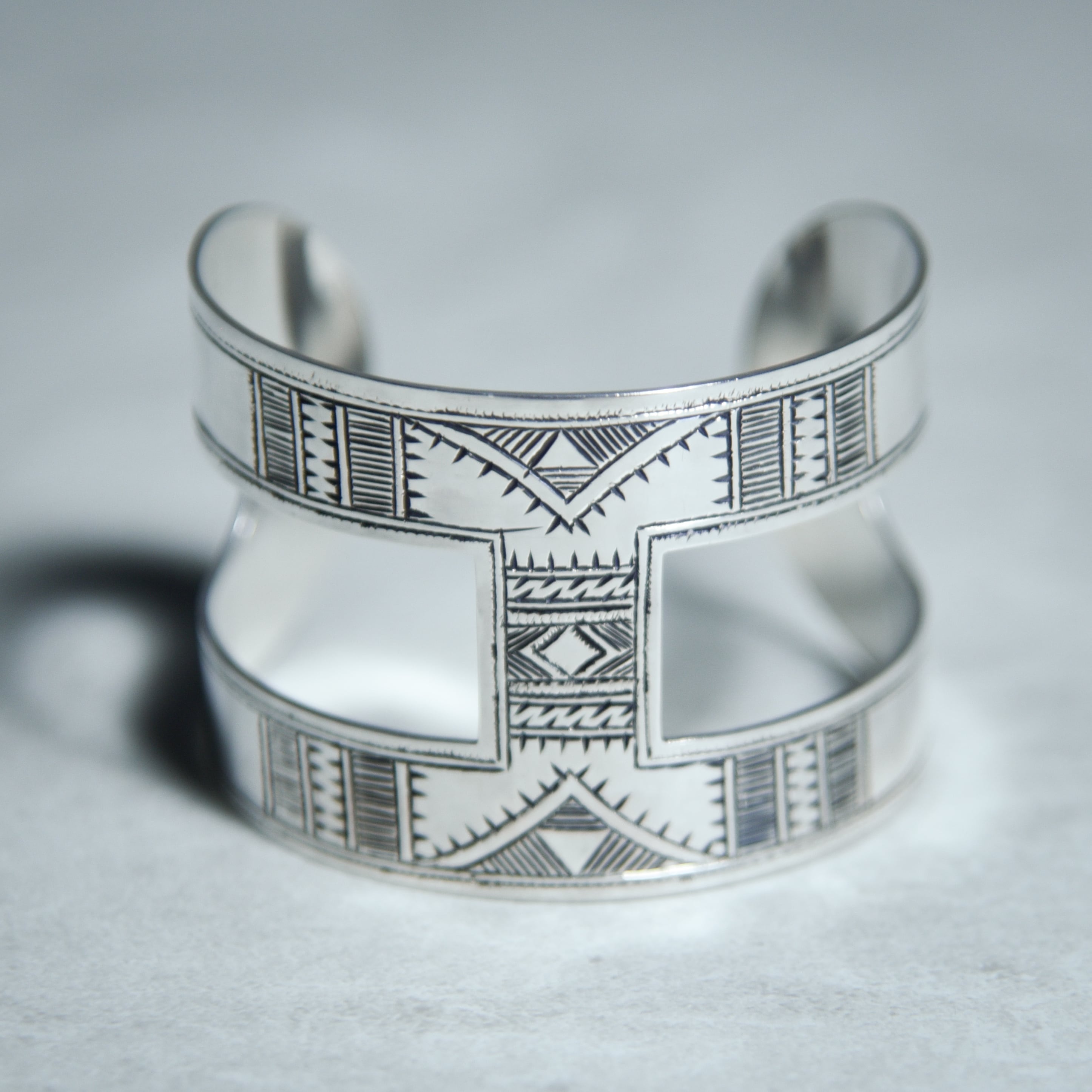 TOUAREG Silver Bangleトゥアレグ シルバー バングル 118 | mark