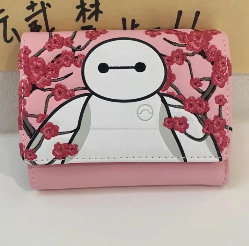 日本未発売？ Loungeflyディズニー ベイマックス 財布 日本未発売