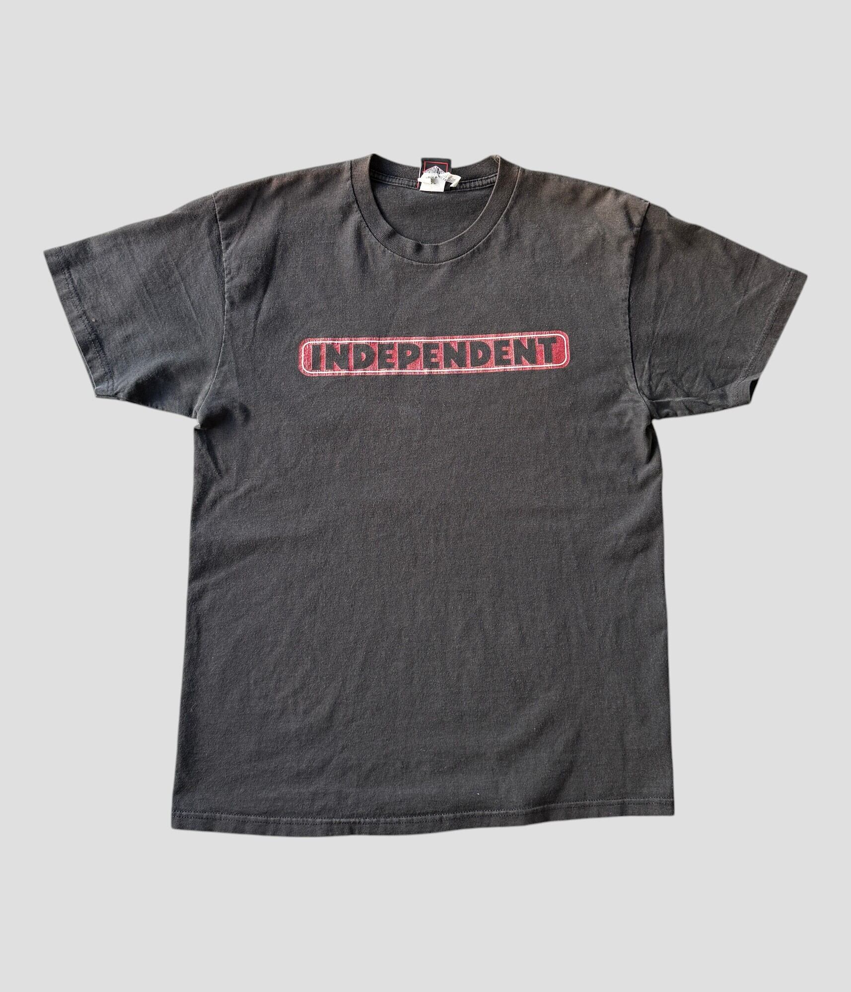 INDEPENDENT- Vintage 90s M Logo Print T-shirt | BEGGARS BANQUET  