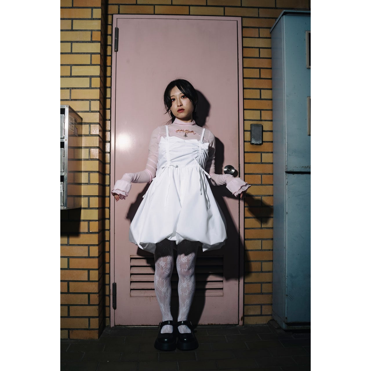 Shirring Tuck Balloon Mini Onepiece | LITZY 公式オンラインストア