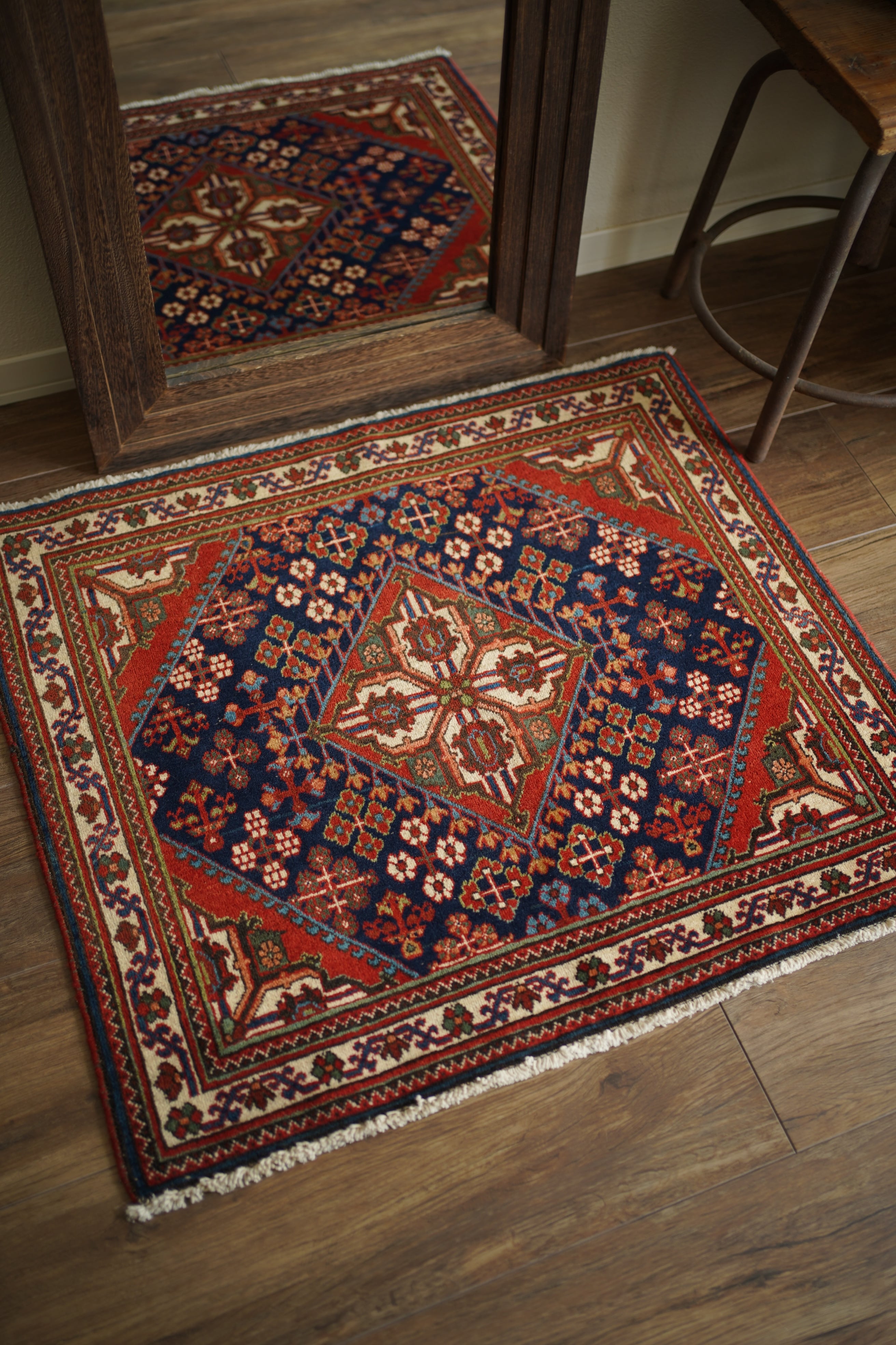 ヴィンテージラグ専門店 TIME RUG （ペルシャ絨毯・トライバルラグ）
