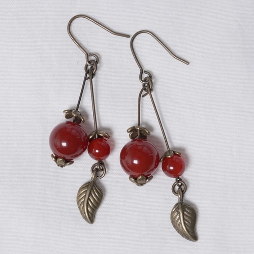 真紅の林檎 ピアス