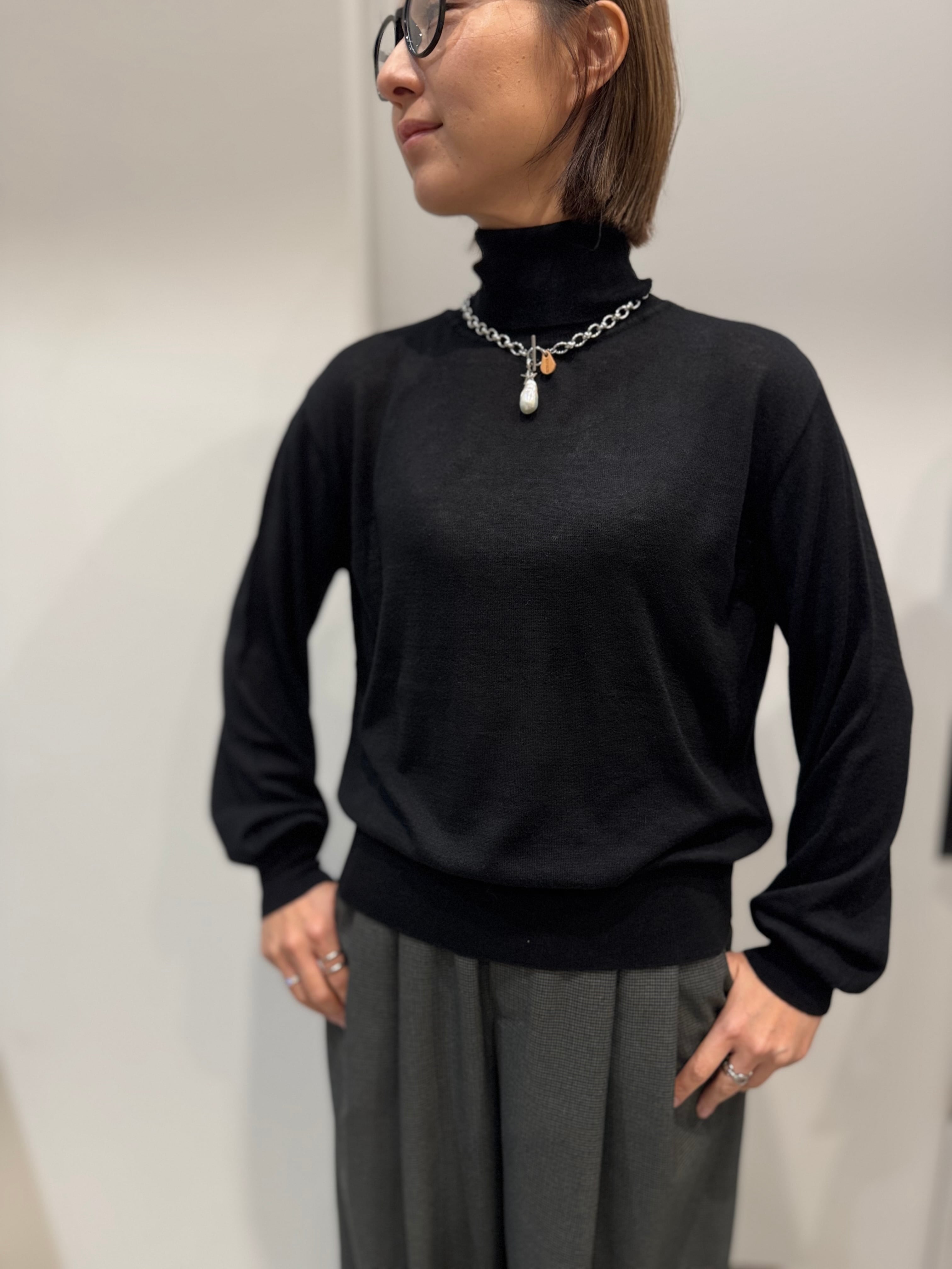 【DONA MARIE】シルク混タートルハイゲージニット　951019