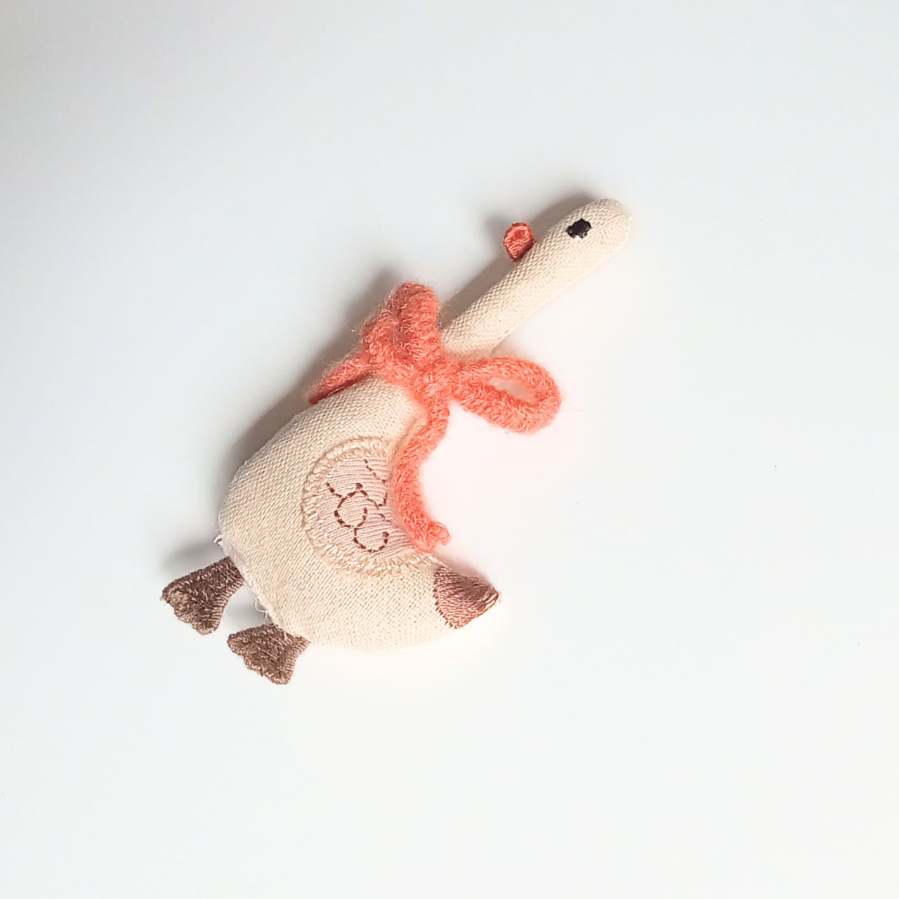 【closet meii】刺繍アニマル ブローチ｜ウサギ・ゾウ・ヒツジ・アヒル