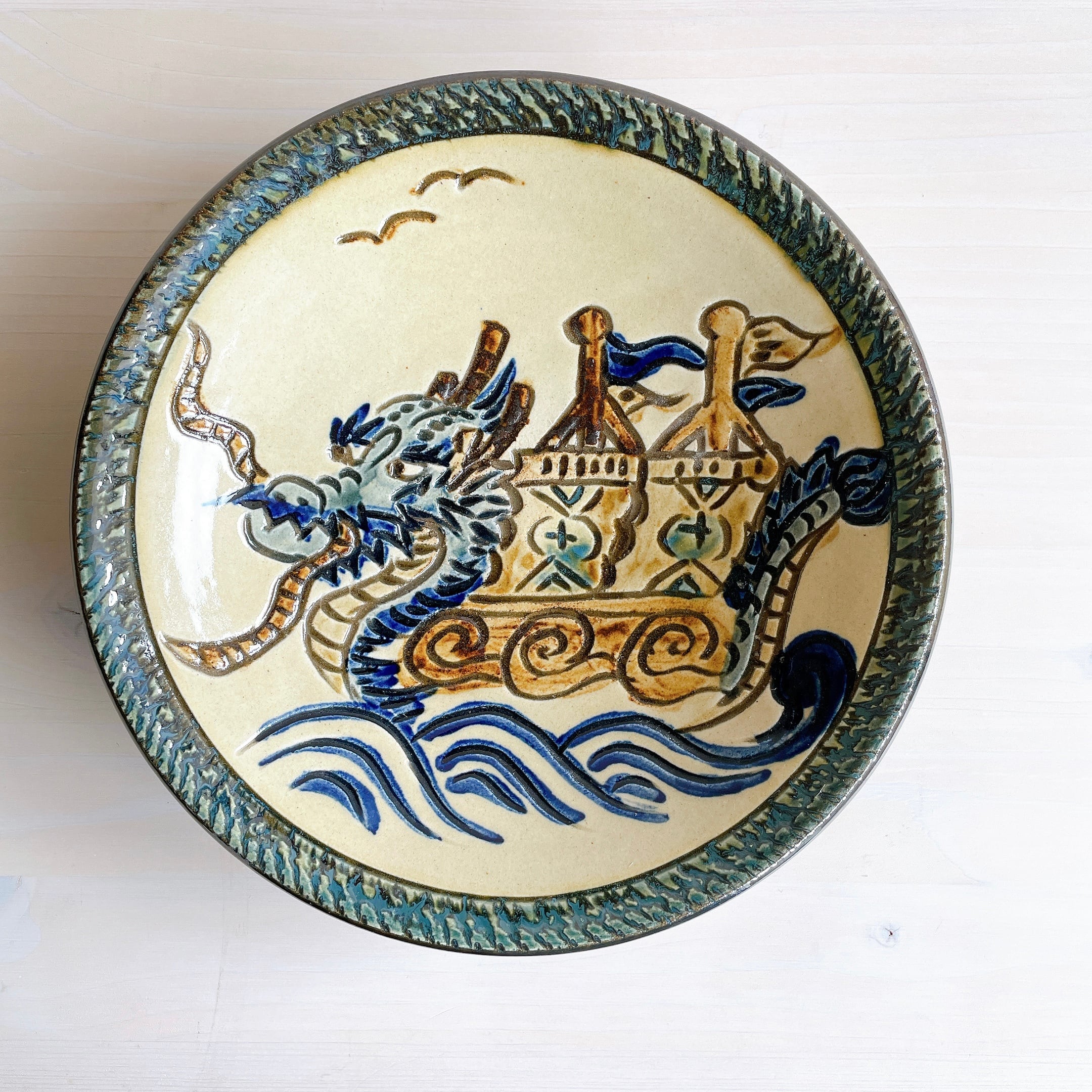 中国風 陶器龍模様 飾り物