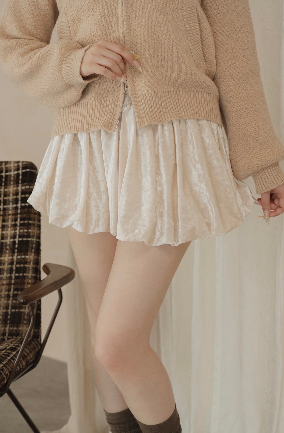 velours balloon mini skirt