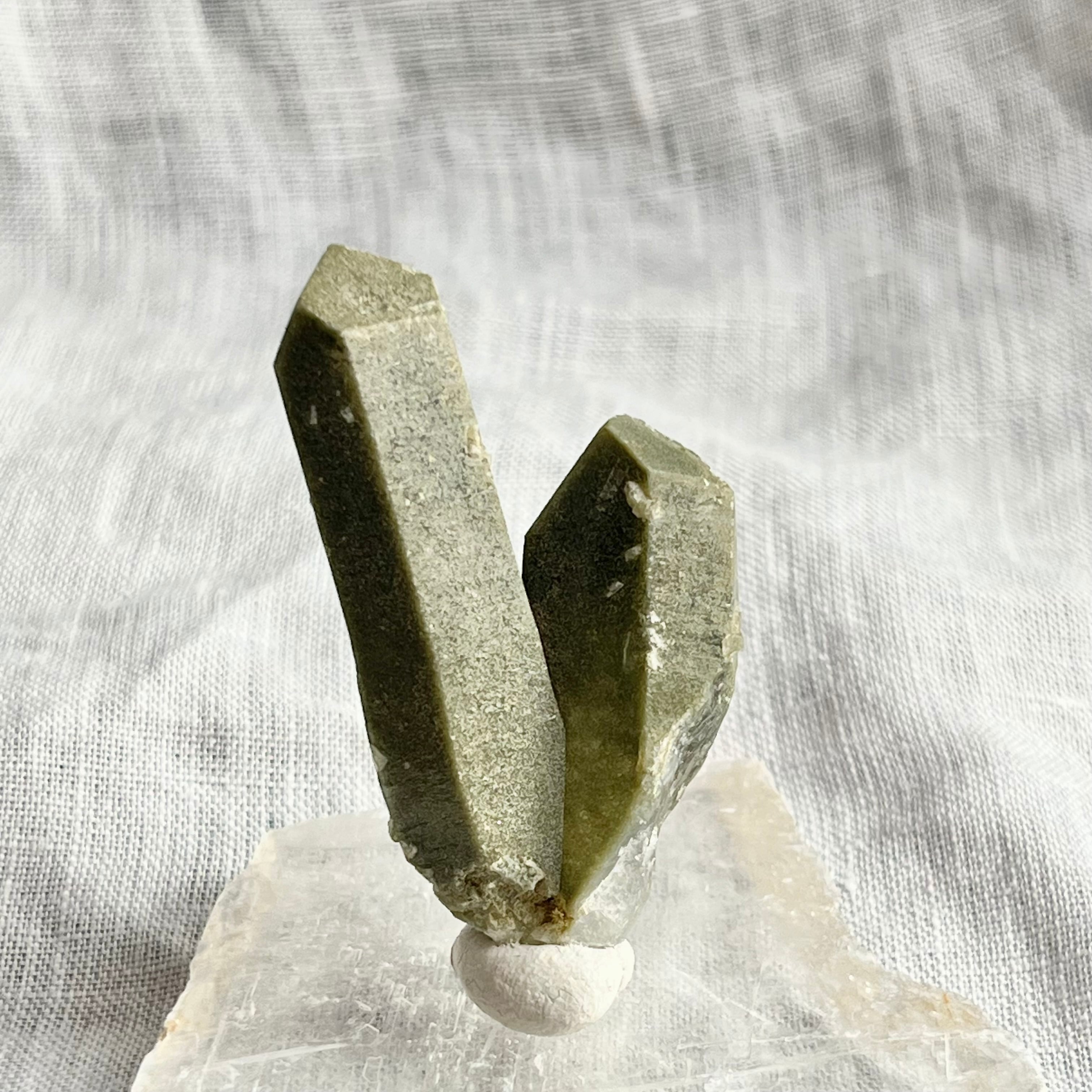 ガーデンクォーツ パキスタン産 原石 2つつなぎ 希少 天然石