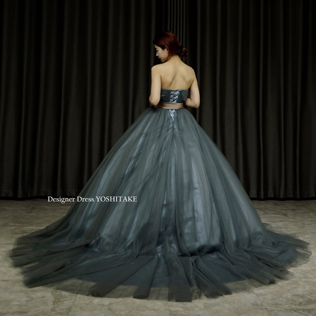 カラーバリエーションあり 【オーダー制作】ウエディングドレス(六本骨