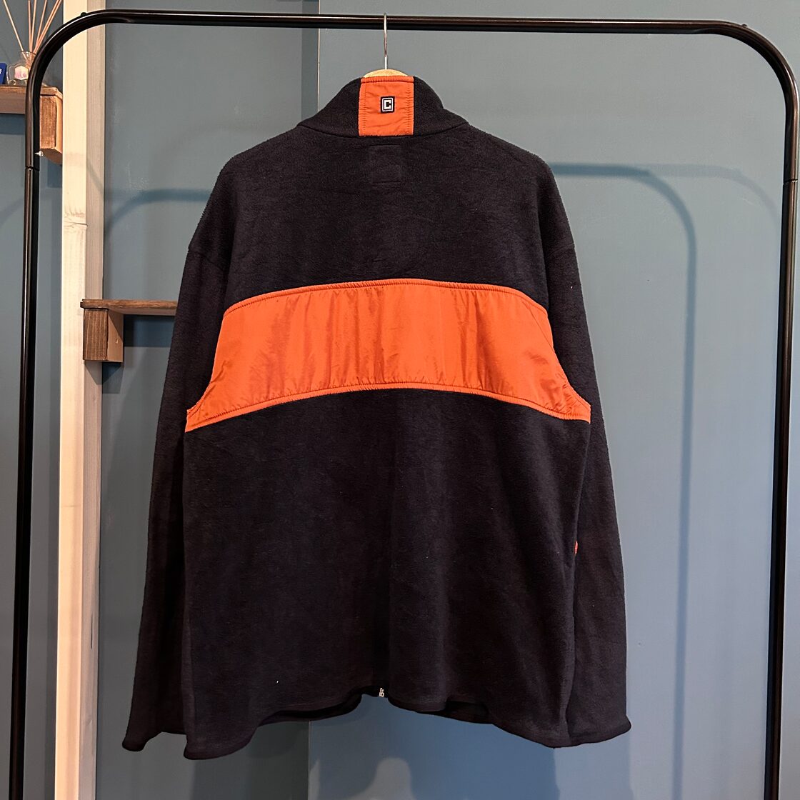 CHAPS】フリースジャケット ワンポイント刺繍ロゴ ネイビー×オレンジ L