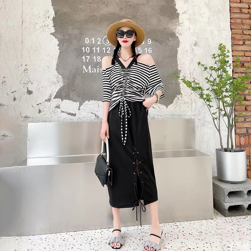 カジュアルVネックギャザーストライプトップス スカート レース 大きめサイズ オフショルダー レースアップ ミックスインファッション40261918455