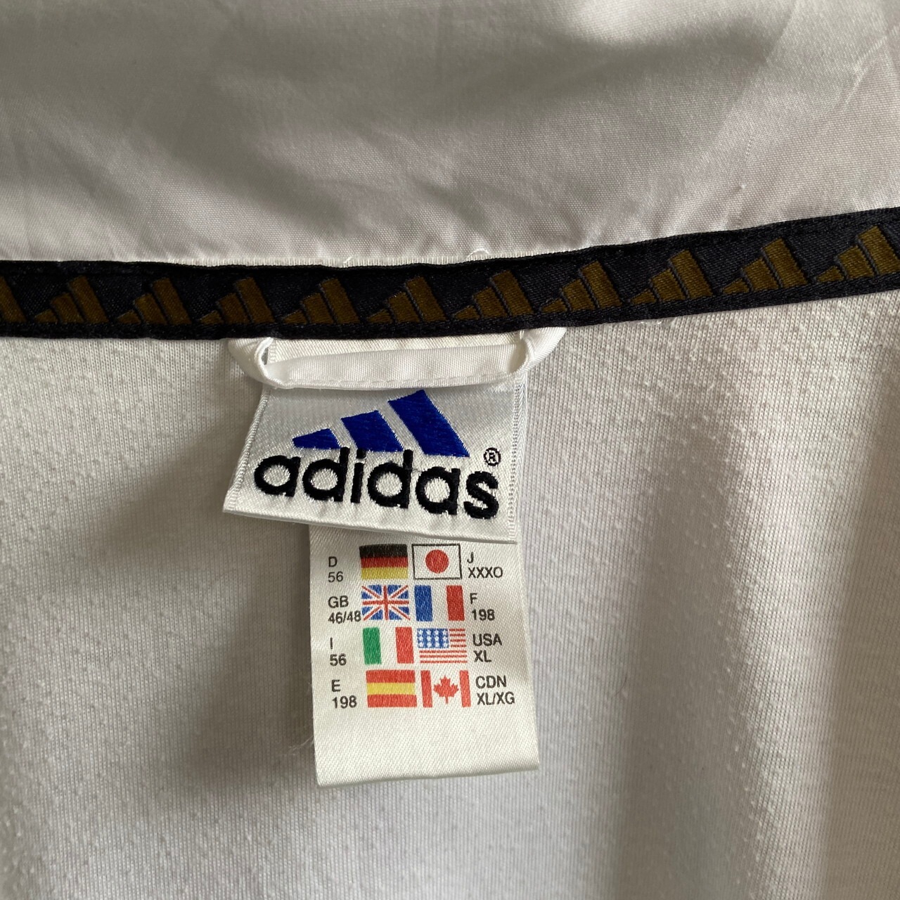 adidas アディダス ワンポイントロゴ 刺繍 サイドライン ナイロン 