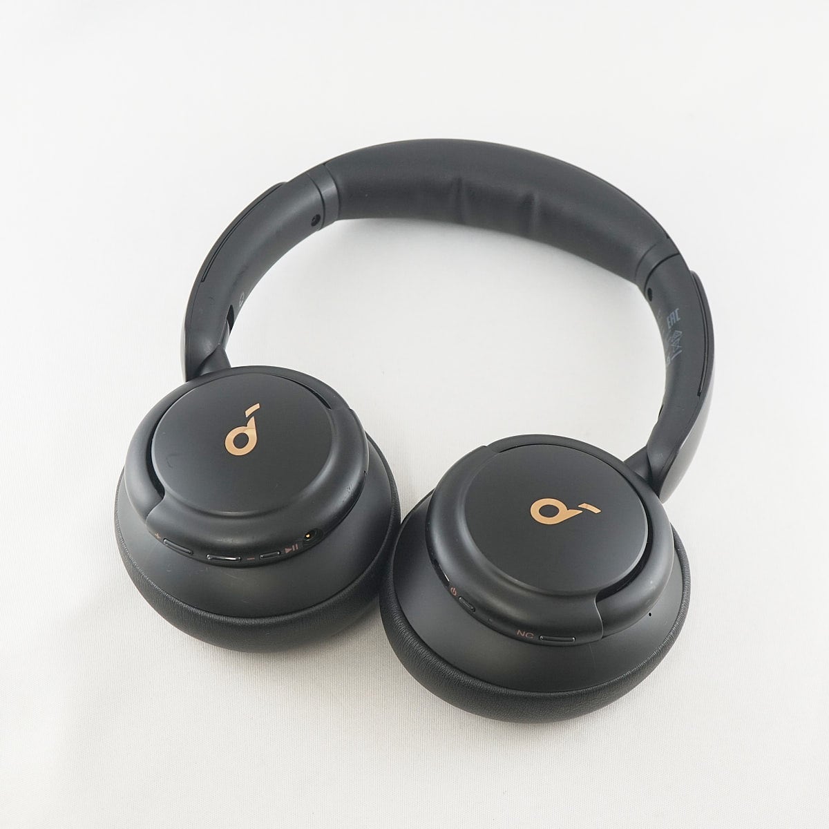 Apple AirPods 4 充電ケースのみ USED品 ノイズキャンセリング搭載 第