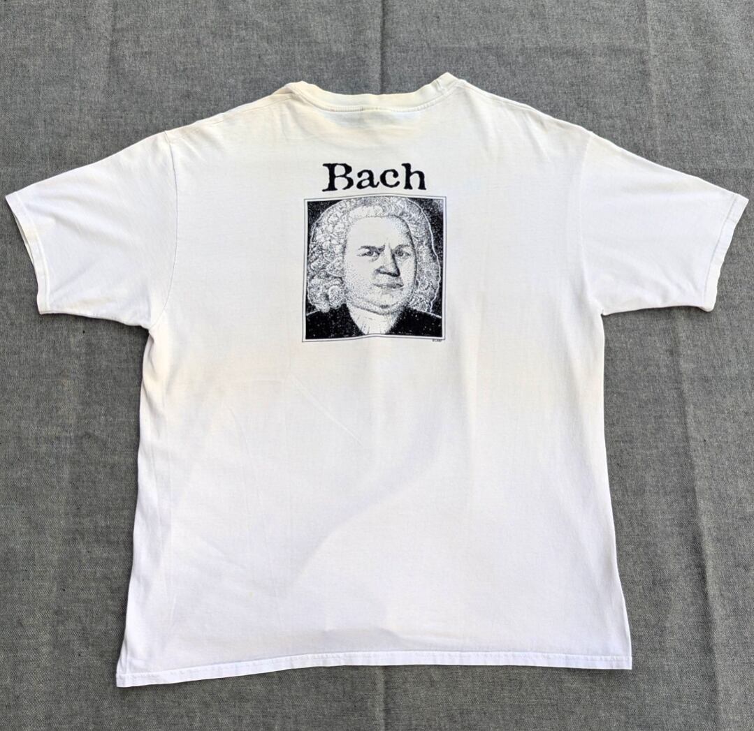 bach humor print tee 小岩店