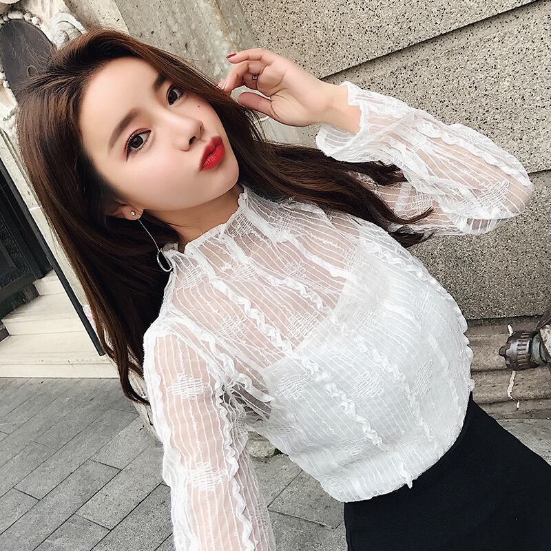 レースハイネックブラウス