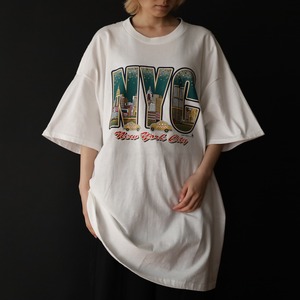 over silhouette " NYC " print design white color Tee
