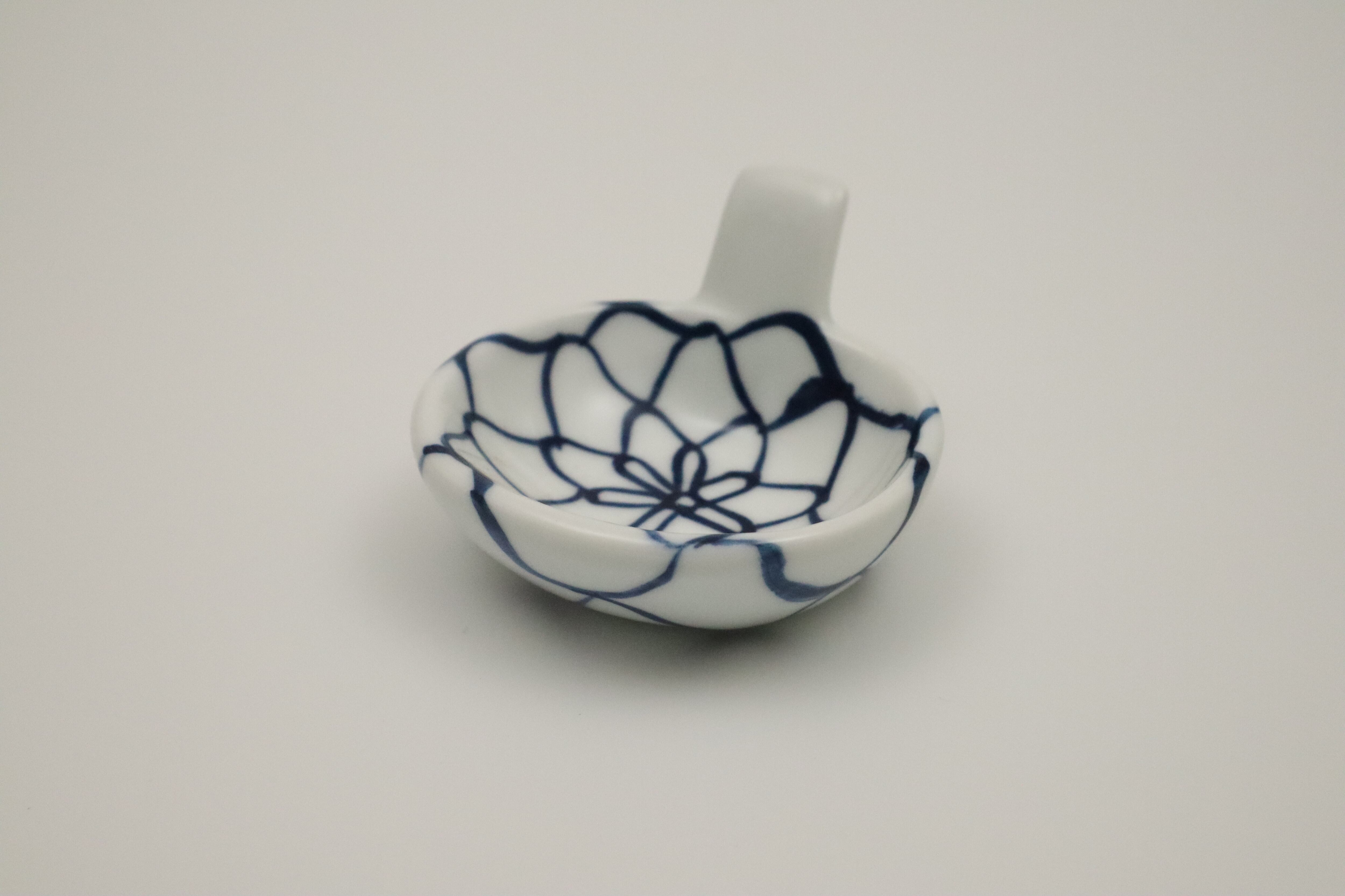 染付網絵 おたま | 工房 賜光窯
