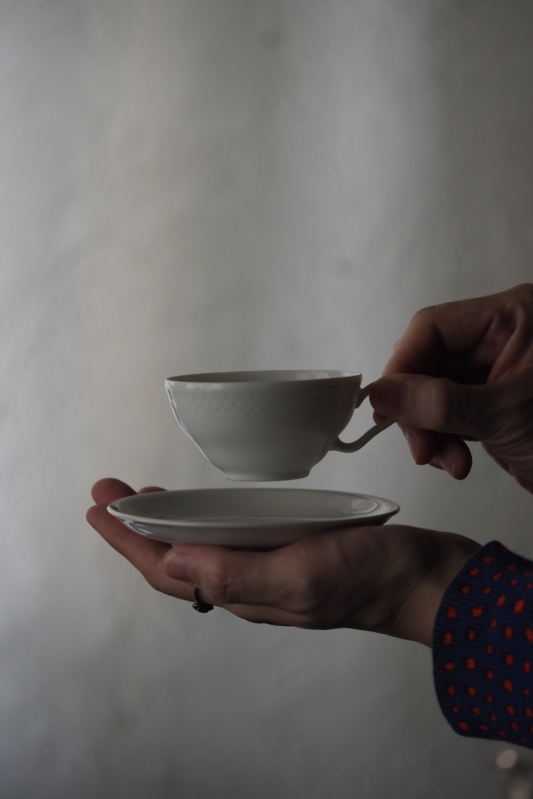白磁のデミタスカップ&ソーサー-vintage cup&saucer 白磁のデミタスカップ&ソーサー-vintage cup&saucer