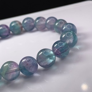 f66幻想的な色合い♪フローライトブレスレット