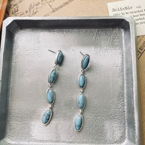 【即納】トルコ石4連ピアス W10003