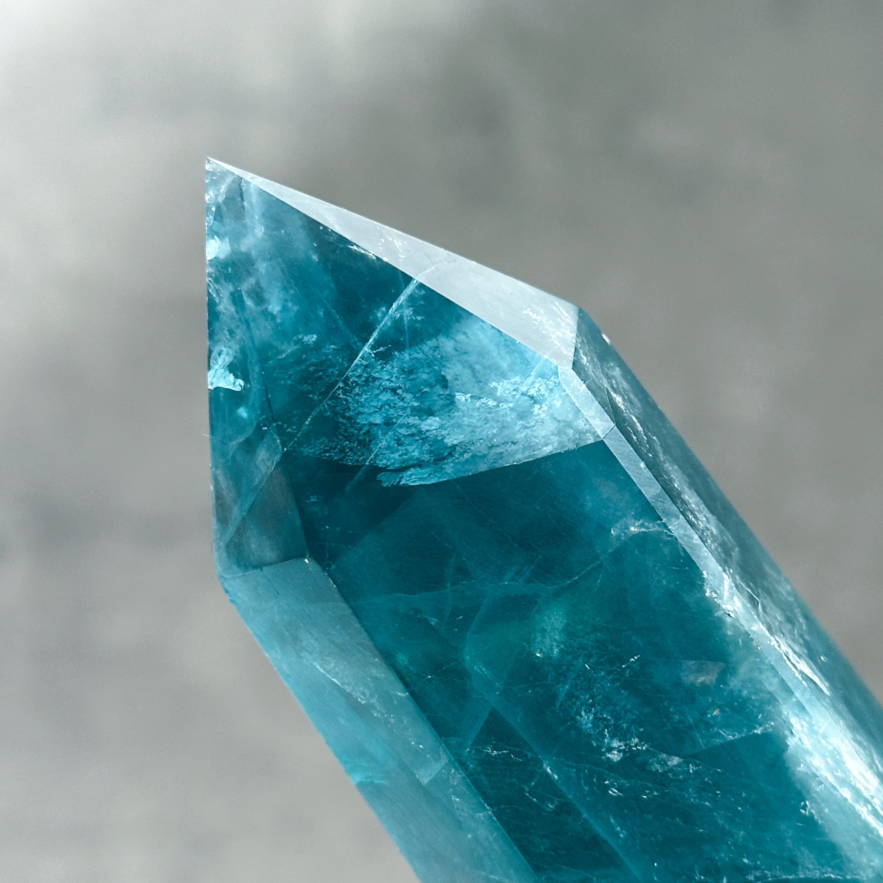 ブルーフローライト タワー型23 ◇ Fluorite ◇天然石・パワーストーン