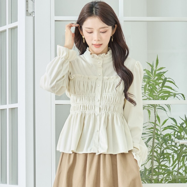 anie studio パール釦付きシャーリングペプラムフリルブラウス【M~L】アイボリー
