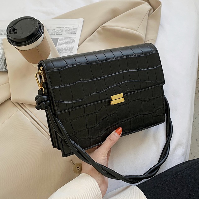 オータムウィンターレッド 秋物 冬物 スクウェア 手作りハンドバック89783644226