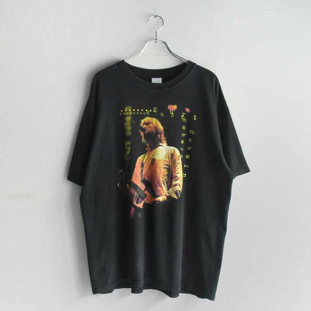 【VINTAGE】”KURT COBAIN by NIRVANA” 00’s~ Front Printed Rock T-shirt s/s