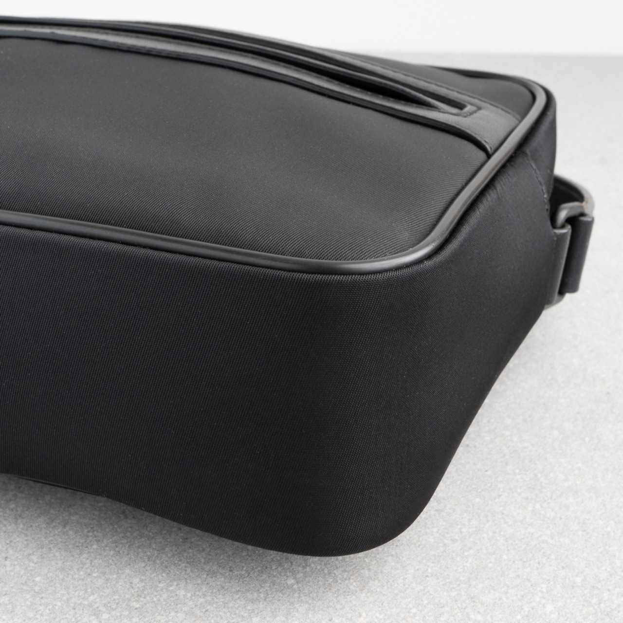 サンローラン キャンプ ナイロン ラムスキン カメラバッグ