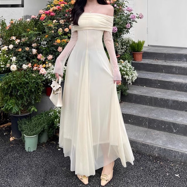 ドレス ワンピース パーティー 演奏会 発表会 ステージ 舞台 ダンス 衣装 ロング 長袖 オフショル プリンセスライン スレンダー スリム 細身 Aライン レース ハイウエスト 透け感 シースルー 可愛い きれいめ シンプル カジュアル 大人可愛い 上品 おしゃれ かっこいい レトロ キュート ガーリー クール モード エレガント モダン 主役級 存在感 とろみ感 抜け感 クラシック 清楚 ゴージャス エレガント セクシー 華やか ナチュラル クラシカル 二の腕カバー 脚長 S M L アプリコット