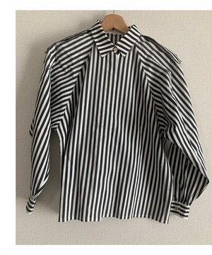 【送料無料】"NINA RICCI"striped shirt