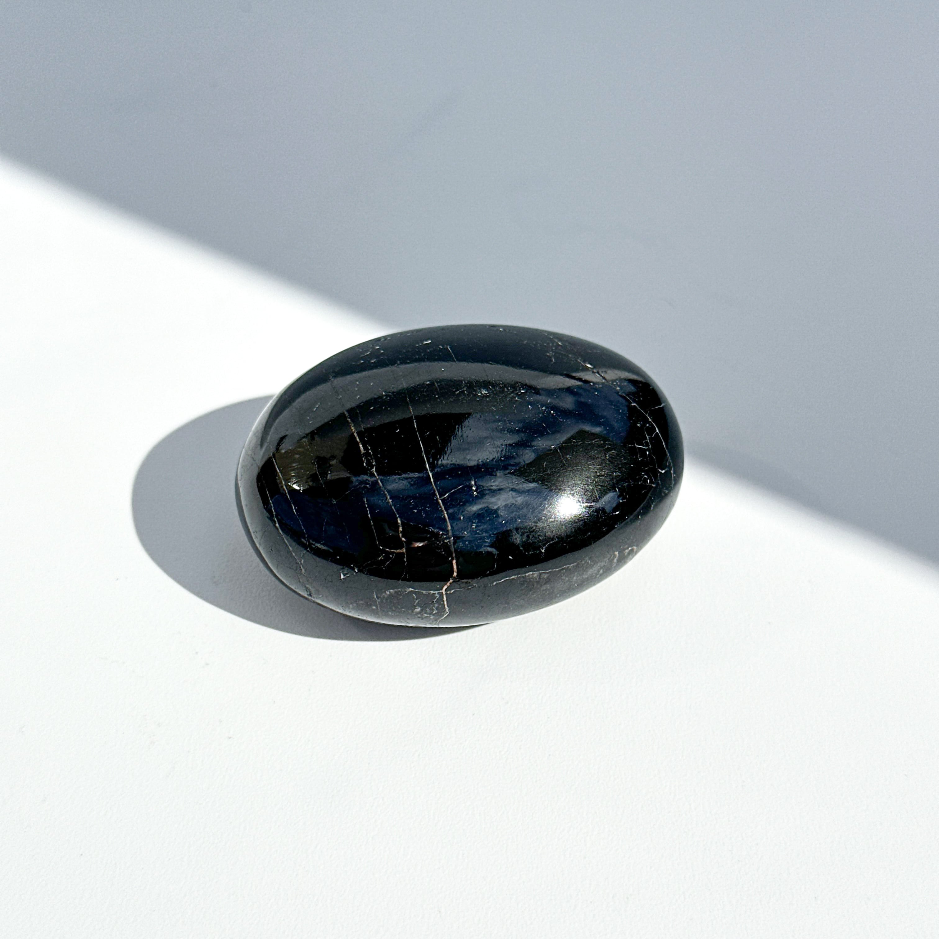 ブラックトルマリン パームストーン61◇ Black Tourmaline ◇天然石・鉱物・パワーストーン・インテリア