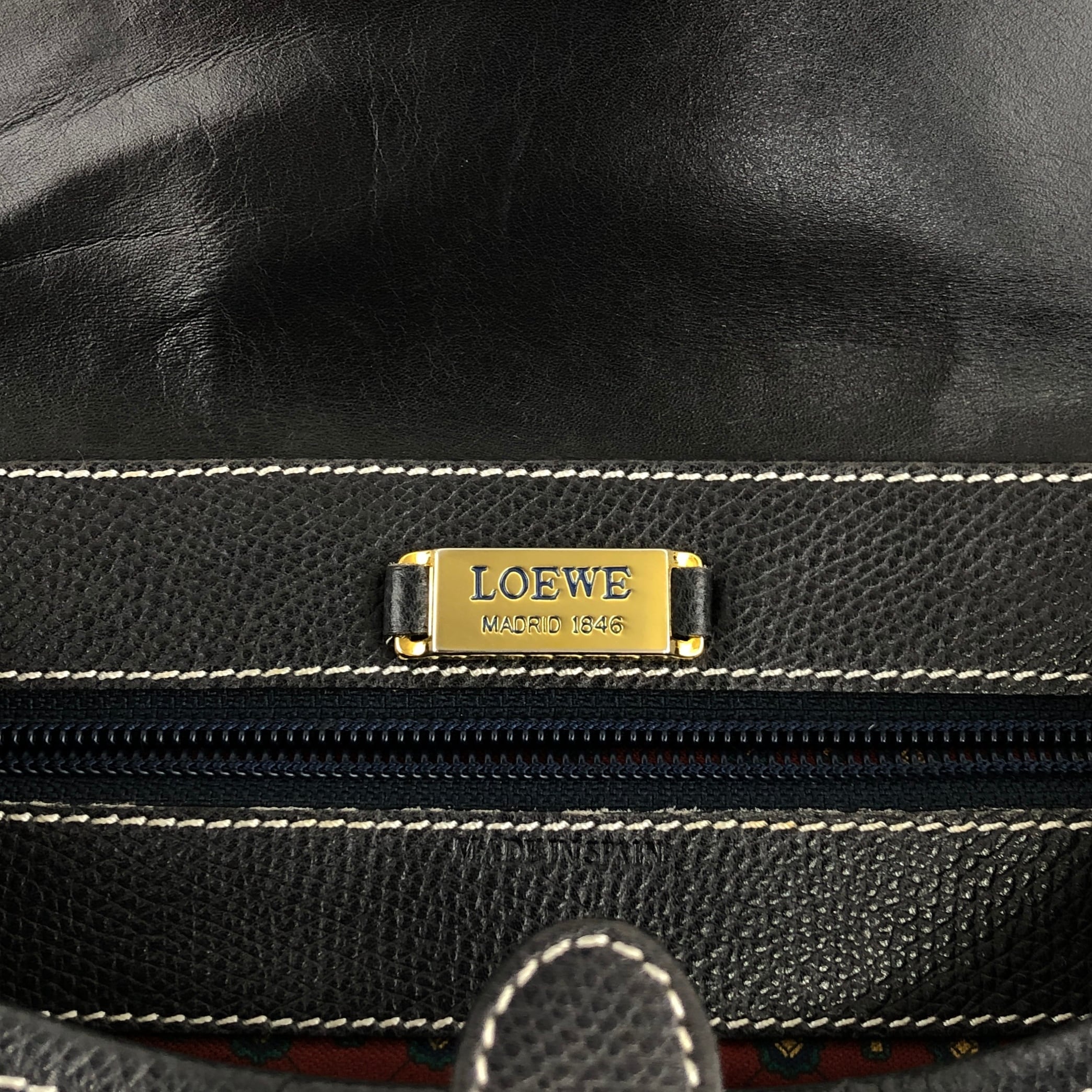 LOEWE ロエベ ショルダーバッグ ネイビー アナグラム型押し レザー