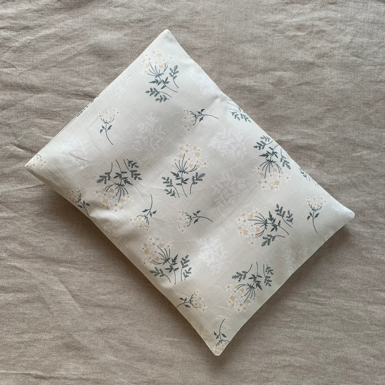 再販《特大判》米ぬか玄米カイロ（選べるハーブ）妊活・温活に◎仕切り入り　ブーケフラワー柄