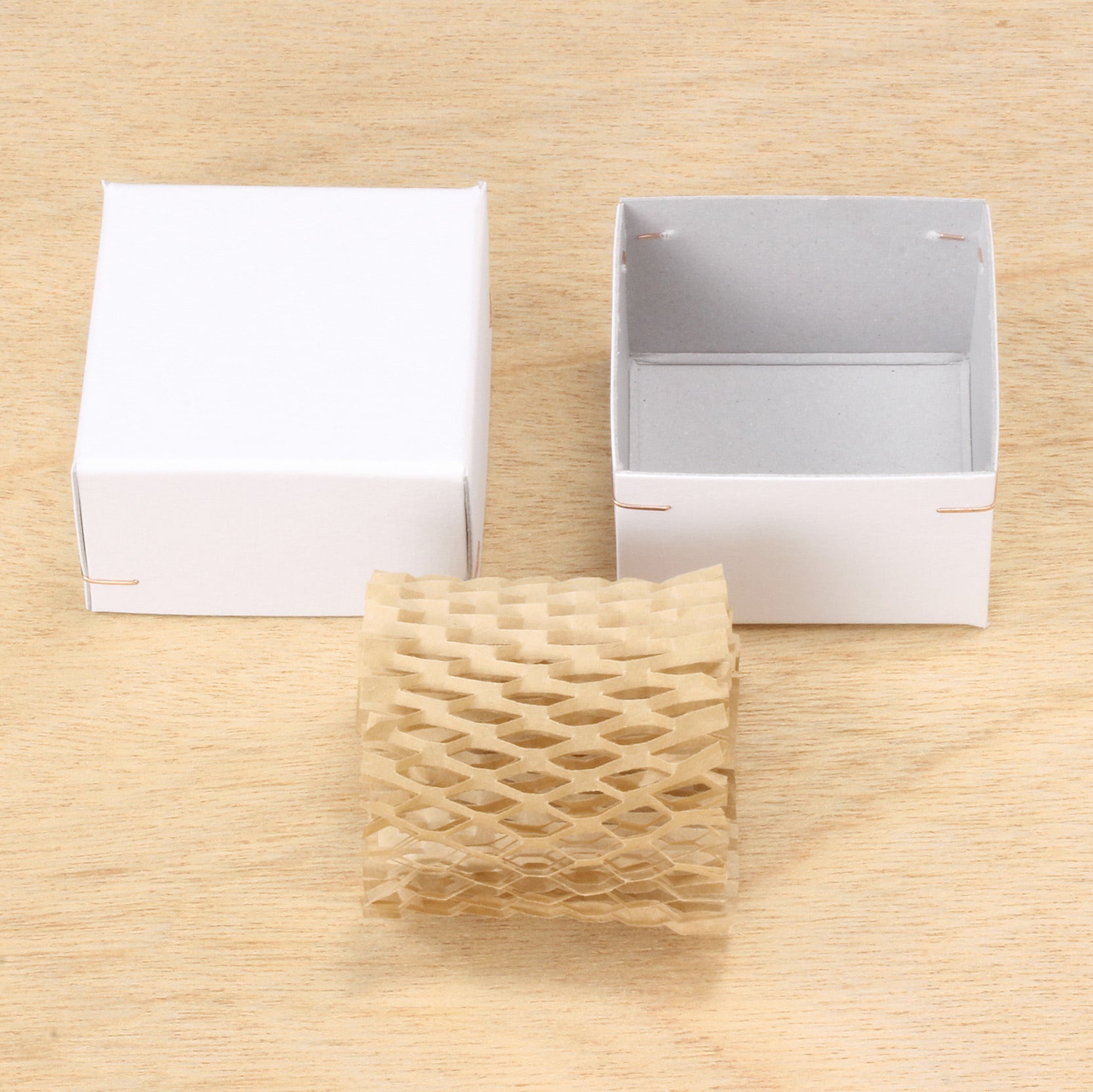 ギフトボックス SS 角留め箱 深口 緩衝材入 58×58×37mm 1個 日本製