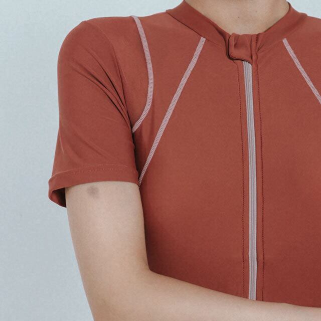 【2XL】ボディースーツ ラッシュガード / 半袖 ショートスパッツ フロントファスナー / まっ黒 3XL大きいサイズ ⁄ 3色ワンピースボディースーツ ラッシュガード