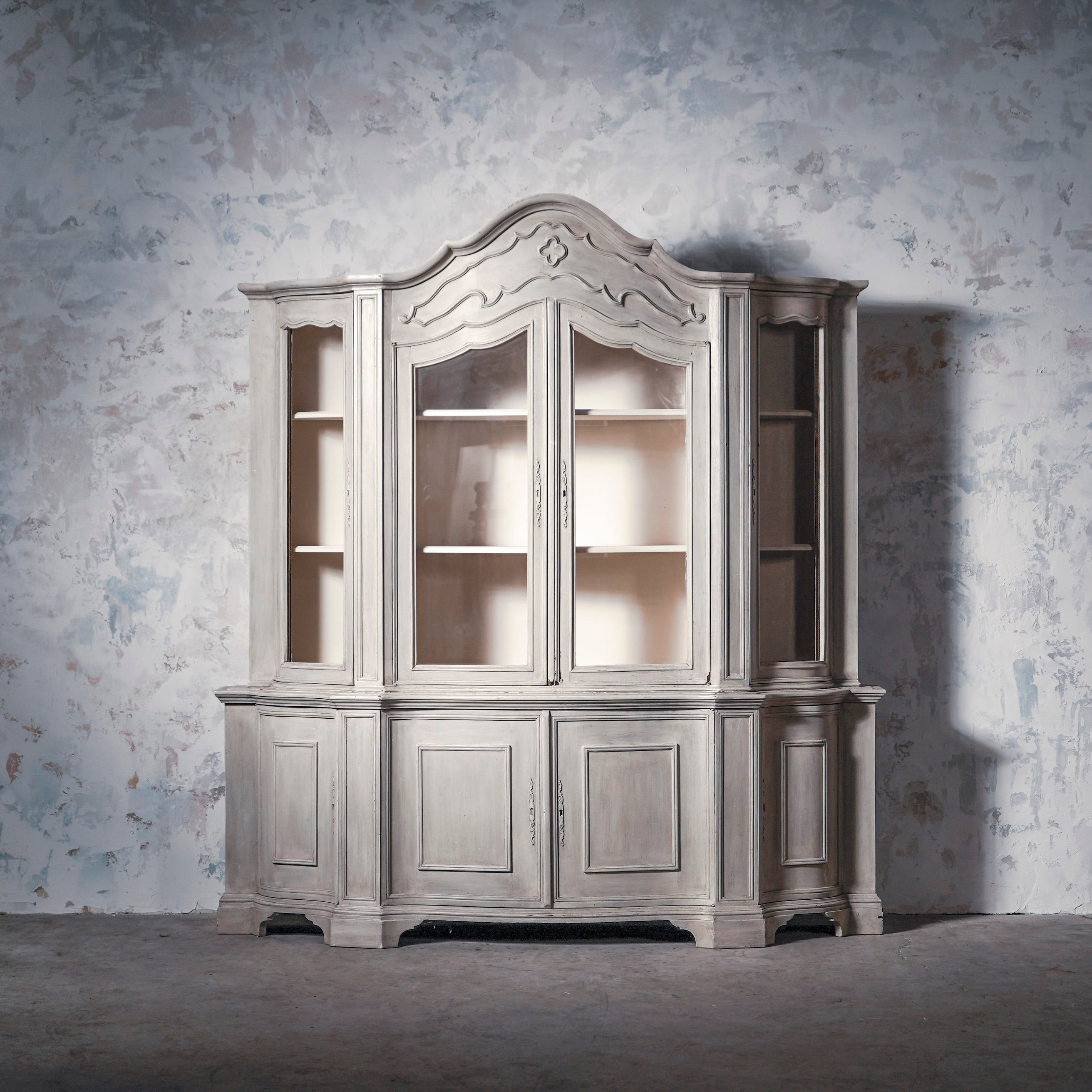 キャビネット/フレンチキャビネット/ガラスキャビネット/フレンチアンティーク/空間装飾/ディスプレイ