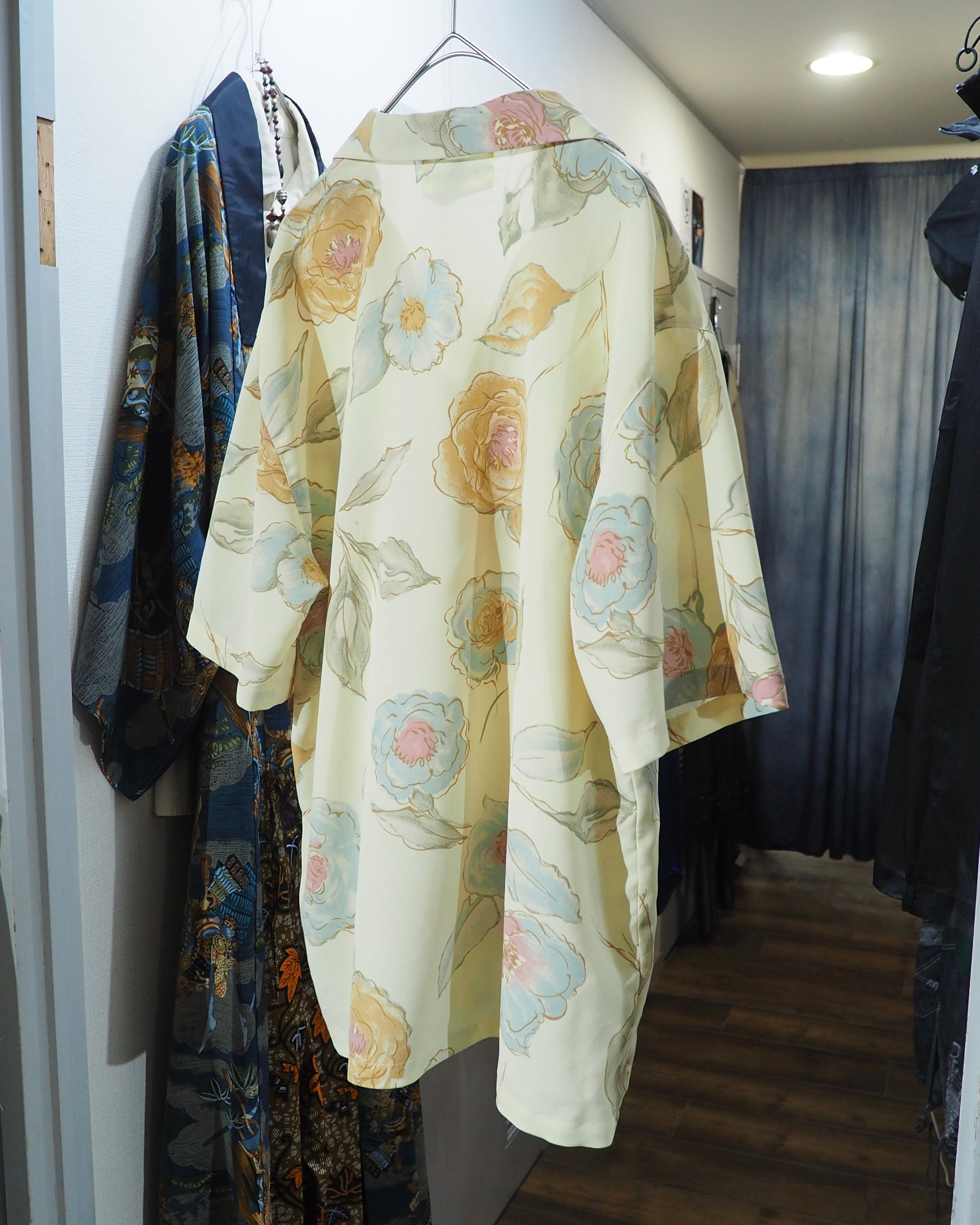 1980s Pale tone Flower printed vintage Open collar SS shirt