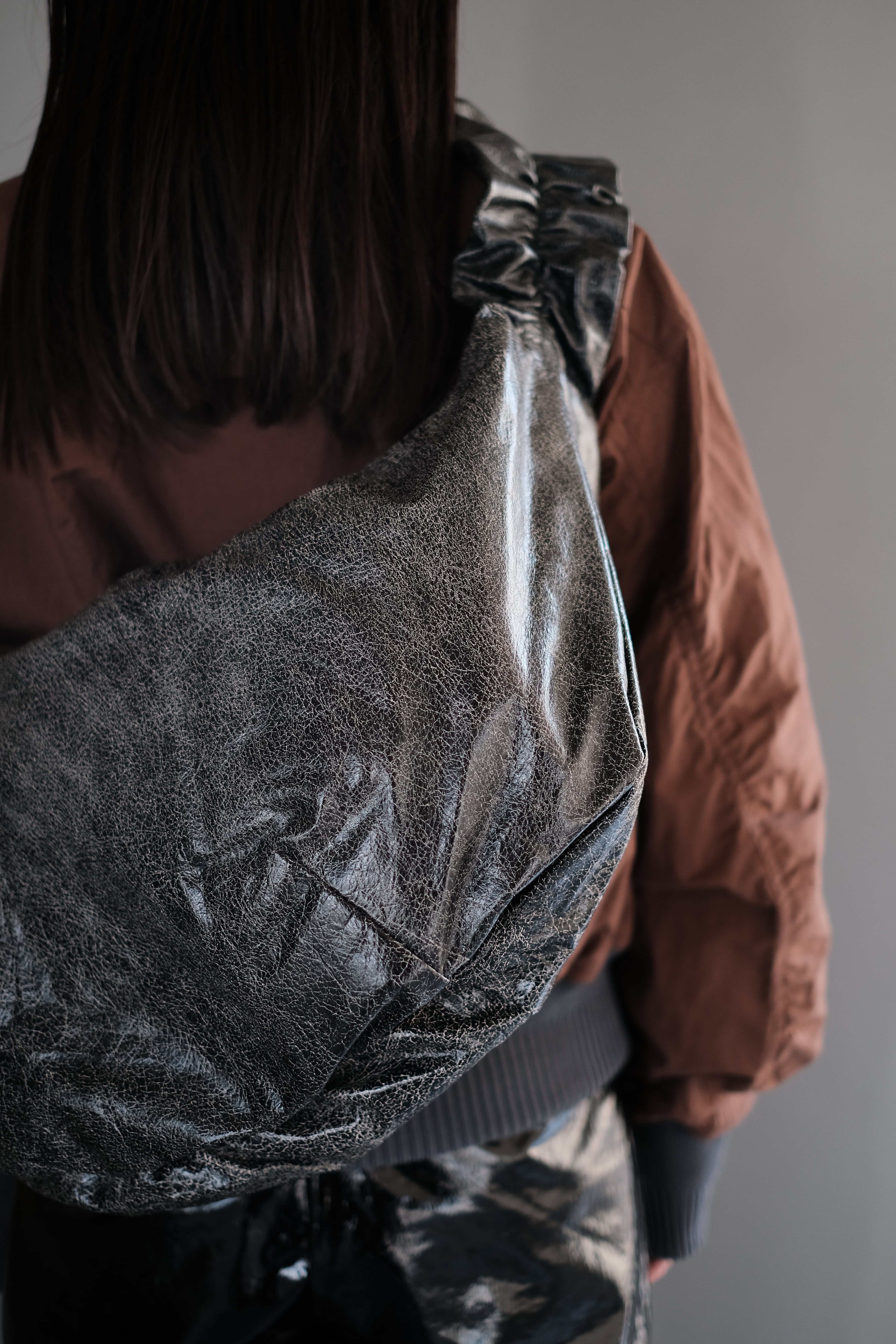 OUAT / -011- OFFICE BAG STONE BLACK | LIVING