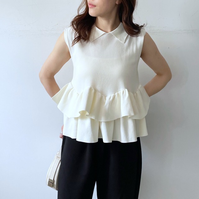 Frill peplum sleeveless knit polo