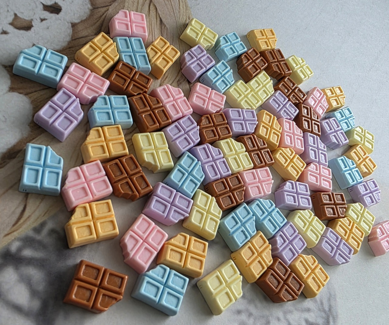 [４個]ミニサイズ☆かじりチョコ／６色