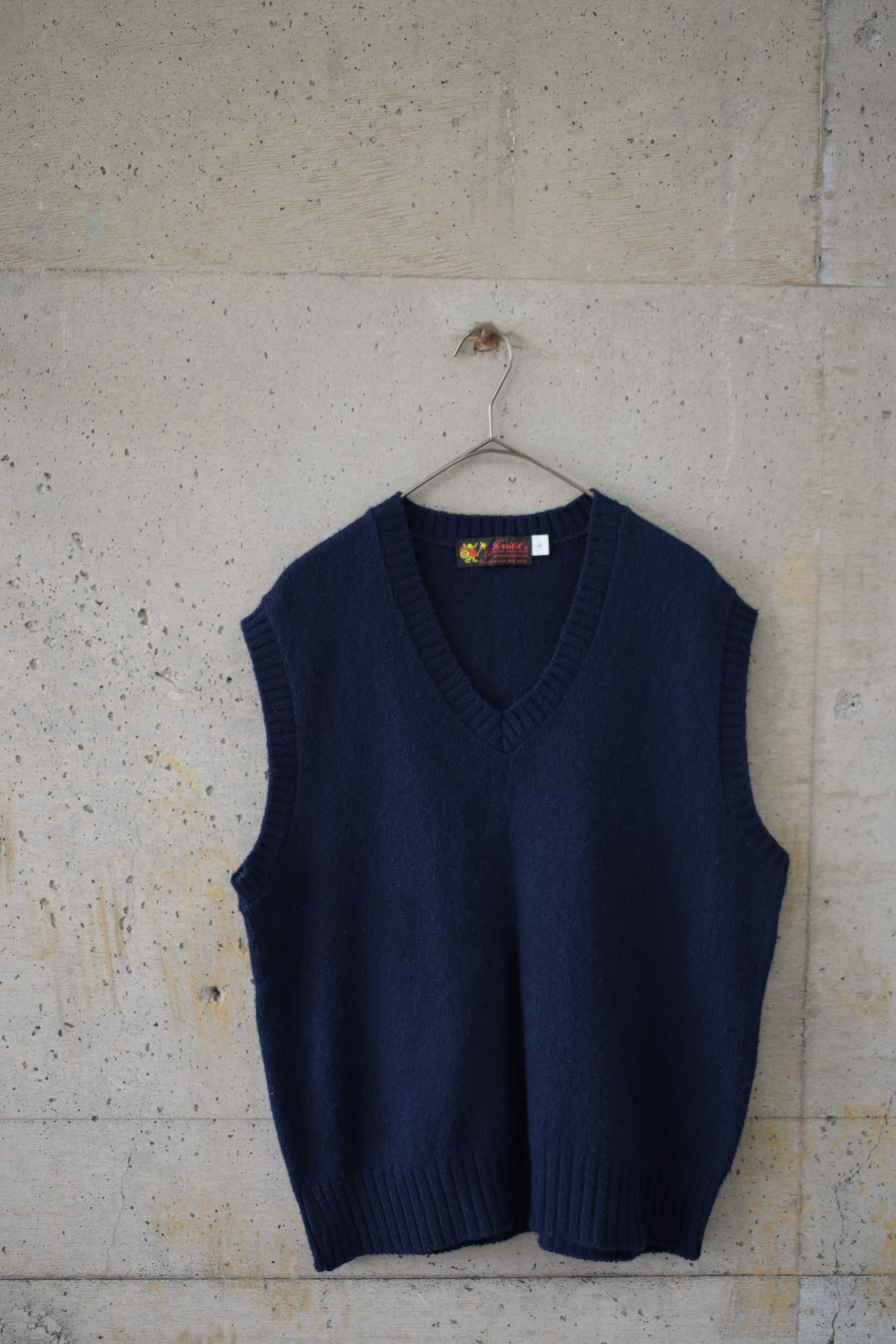 Navy knit vest