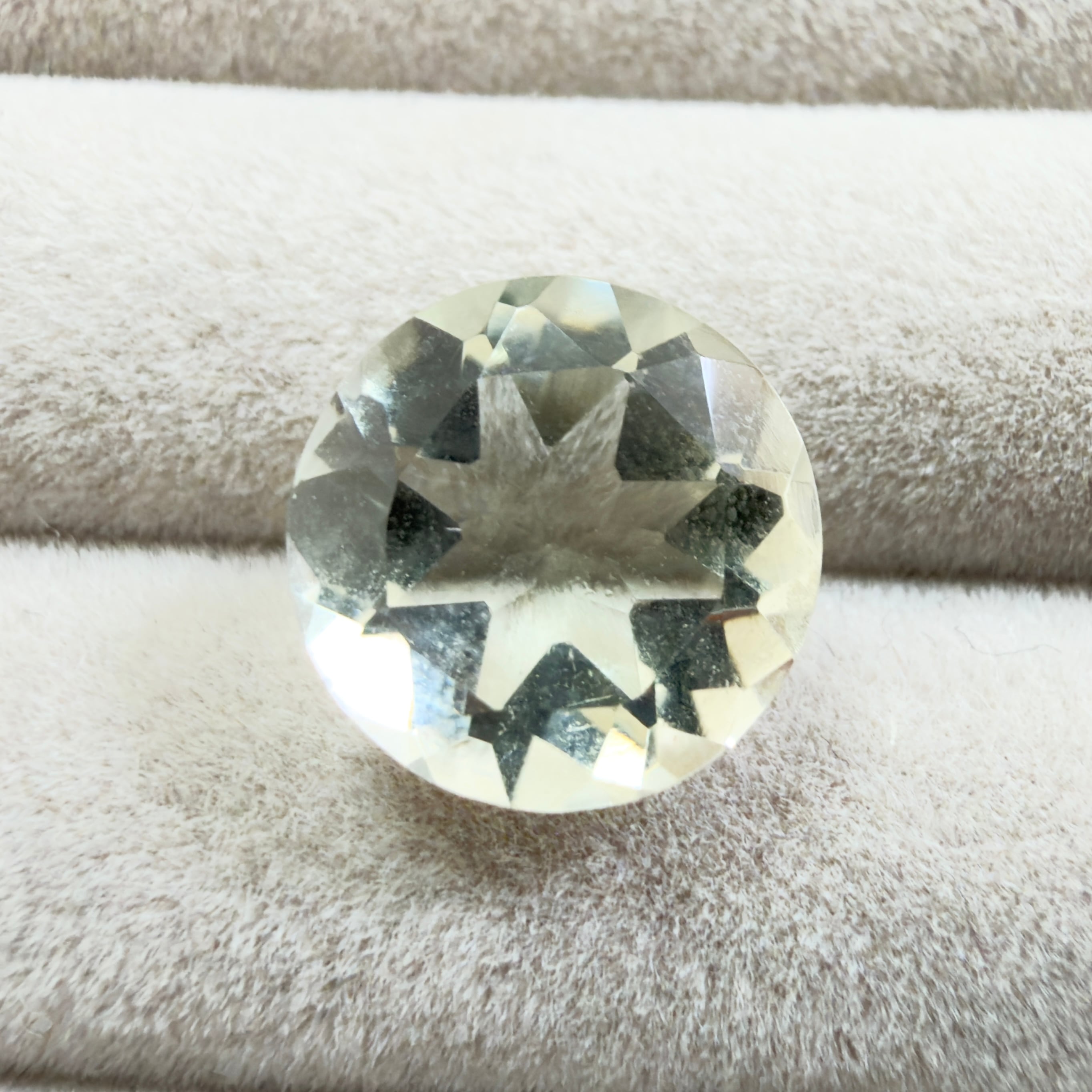 グリーンクォーツ】 ルース ブラジル産 4.22ct | たからいしルース