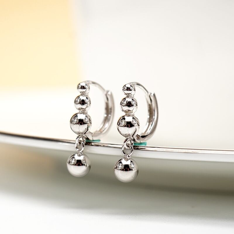 3連ボールフープピアス E00223